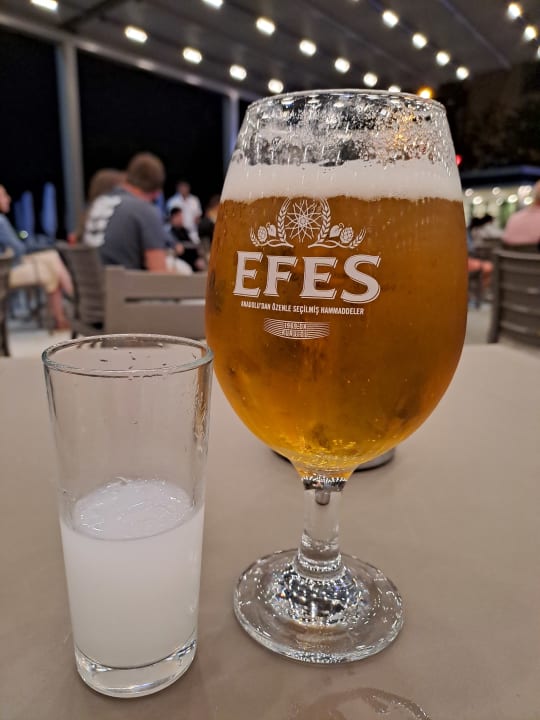 Gastro Terrace Elite Resort