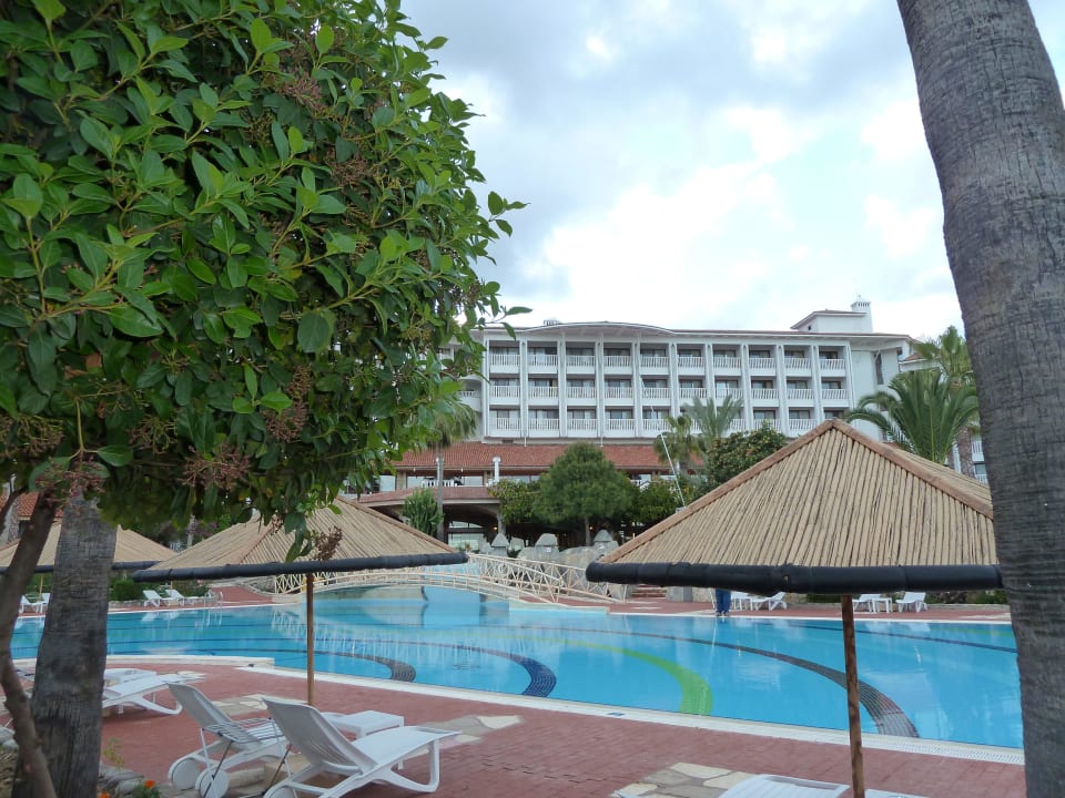 Pool und Hotel Hotel Defne Garden