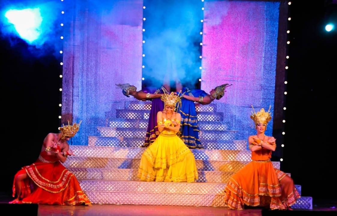 Show Domina Coral Bay Resort, Diving , Spa & Casino