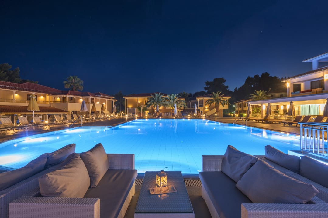 Pool Hotel Lagomandra Beach