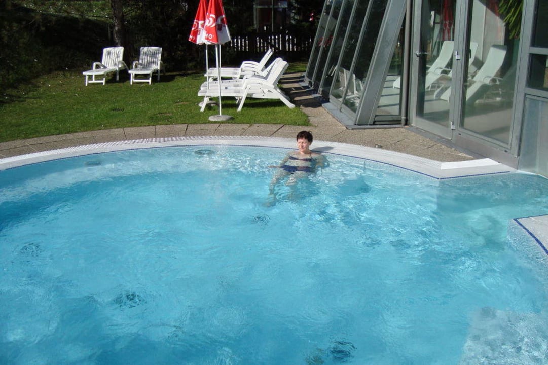 Plauderpool - ein riesiger Whirlpool Familienhotel Sonngastein