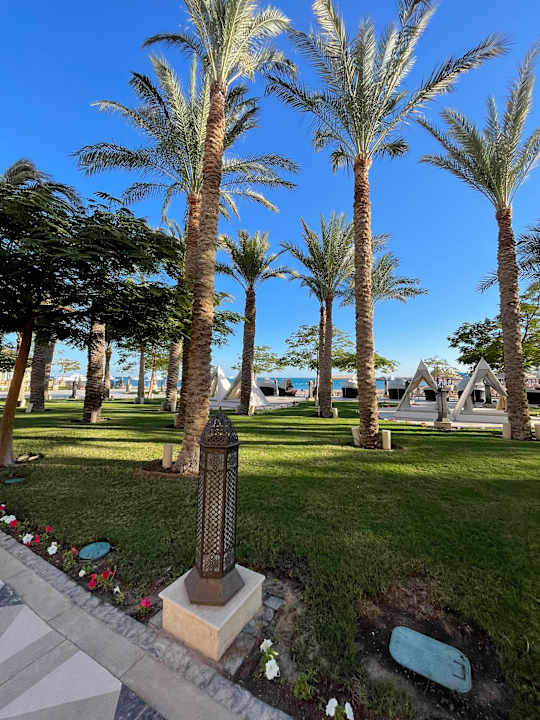 Gartenanlage The Grand Palace - Adults only