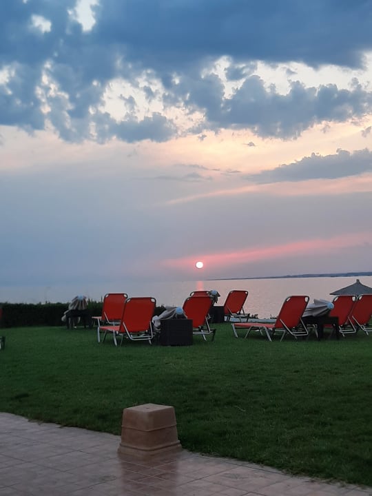 Strand Istion Club & Spa