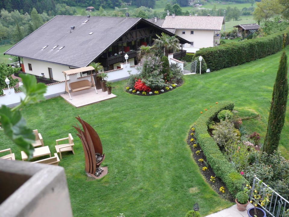 Liegewiese Hotel Sonnenalm