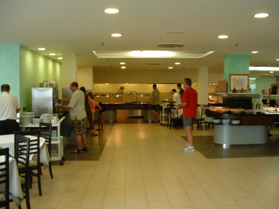 Büffet im Speisesaal Hotel Floresta