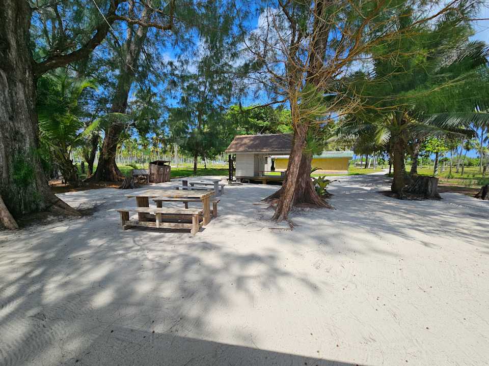 Strand Four Seasons Resort Seychelles at Desroches Island