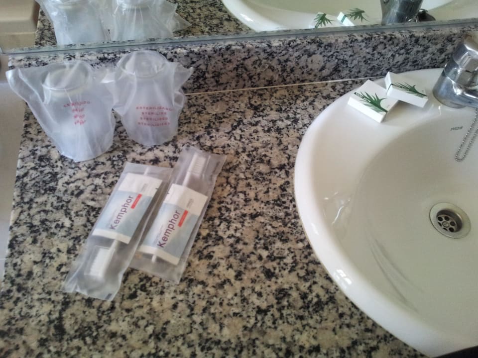 Gratis Zahnbürste Hotel Osiris