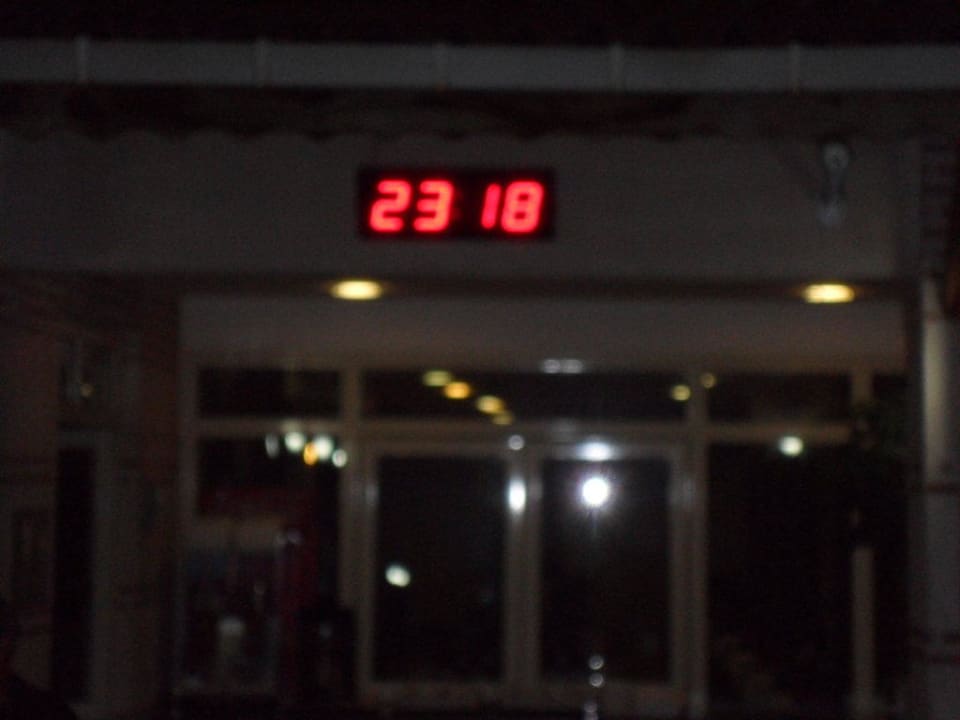 Uhrzeit Trendy Side Beach Hotel - Adults only