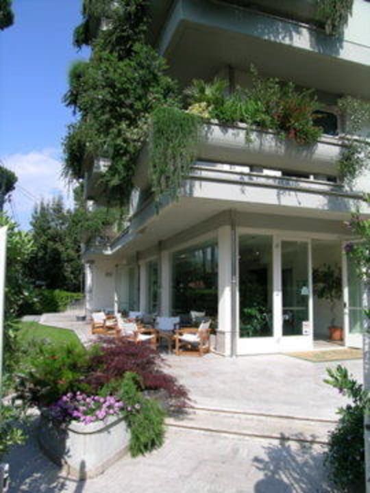 Entrata  Hotel Verdeluna RTA