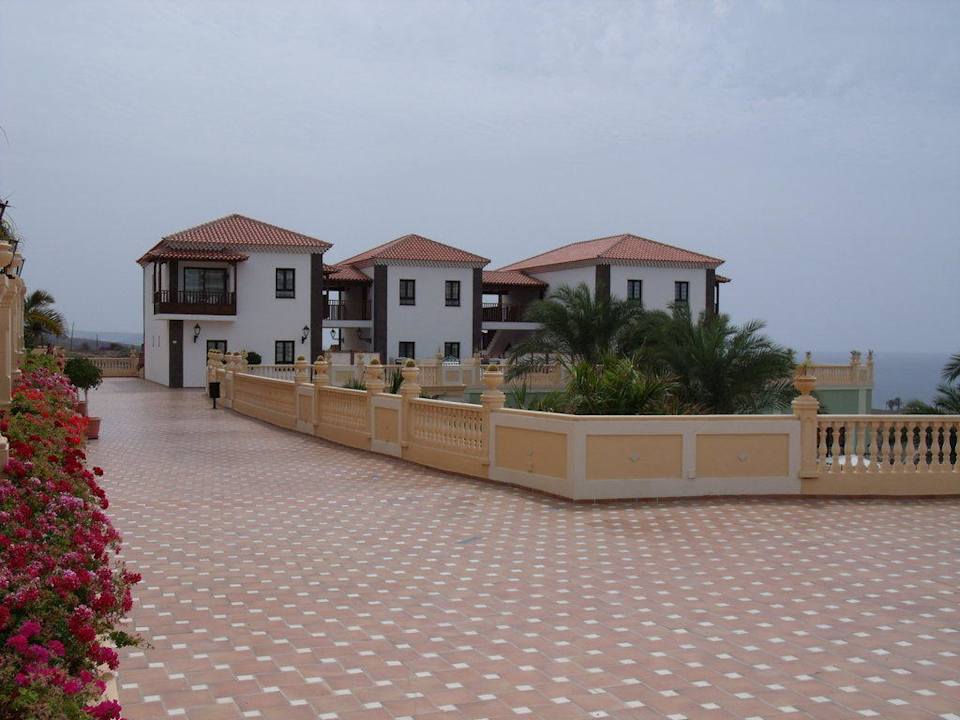 Außenansicht der Häuser Bahia Principe Sunlight Costa Adeje