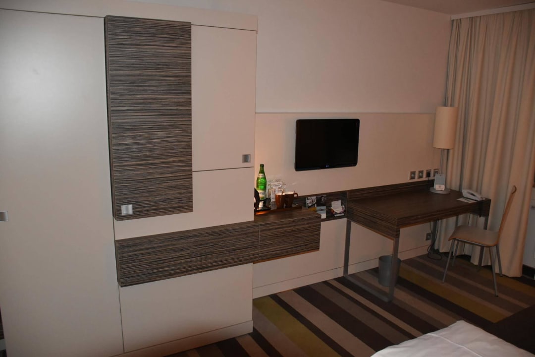 TV, Tisch Hotel Mercure Koblenz