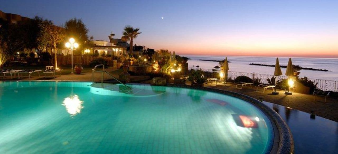 Tramonto Hotel Tritone Terme & Spa