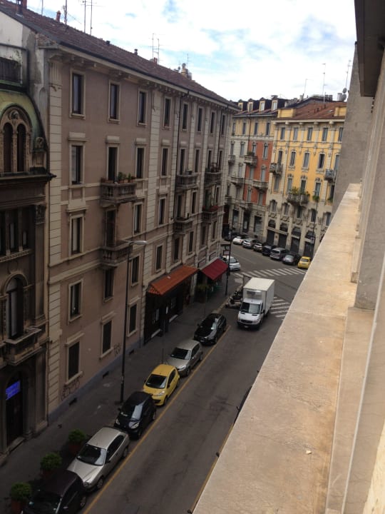Straße Hotel Mediolanum