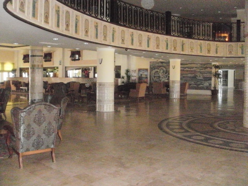 Viele Sitzgelegenheiten in der Lobby und im Barbereich Selectum Family Comfort Side