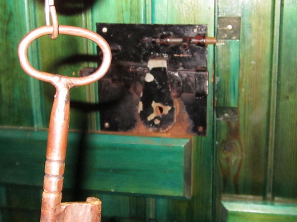 Pferdestalltür mit Riesenschlüssel Naxos Magic Village