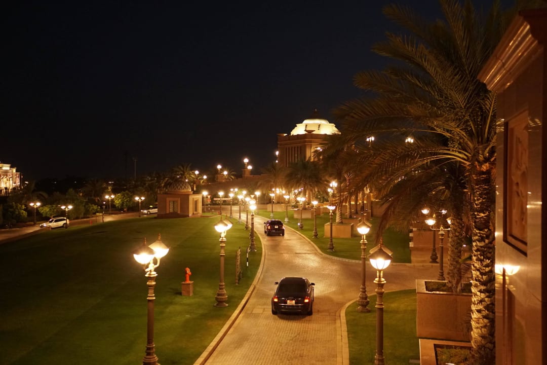Blick vom Haupteingang Emirates Palace Mandarin Oriental