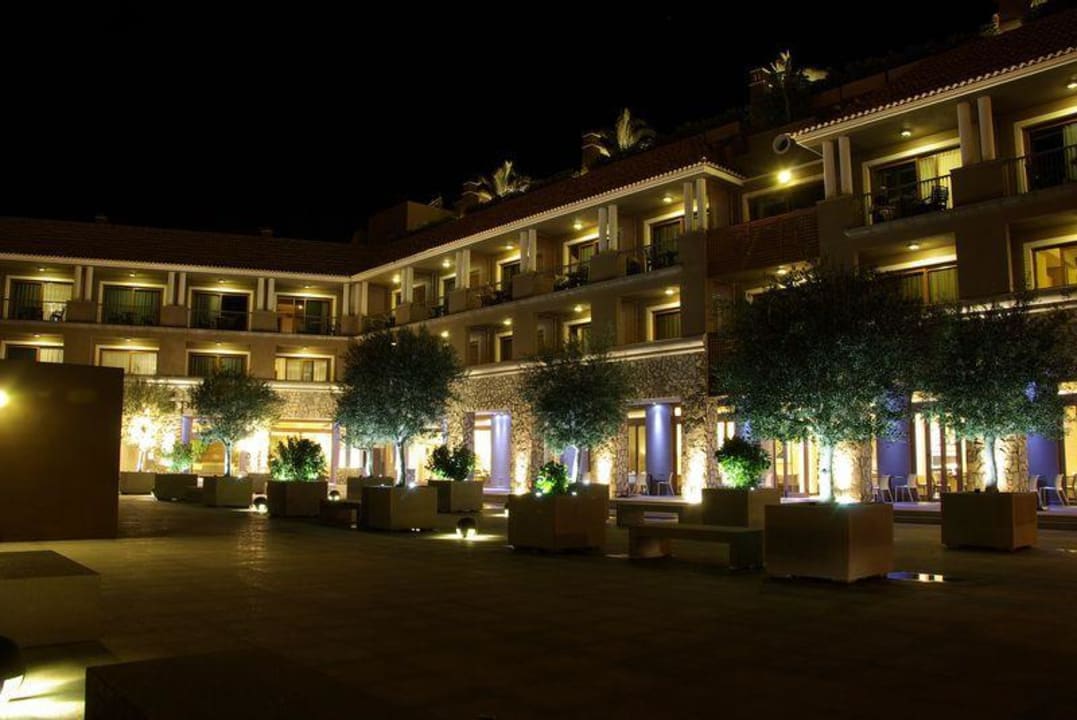 Nachtaufnahme - Zugang Hotel Playa Calera