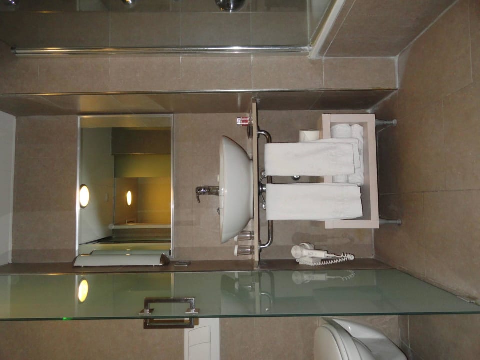 Badezimmer unseres Doppelzimmers (6. Stock) Barceló Santiago - Adults Only