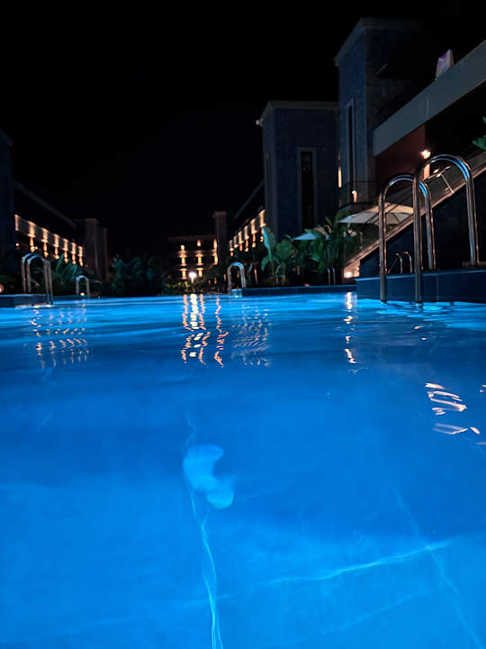 Pool Jacaranda Luxury Resort