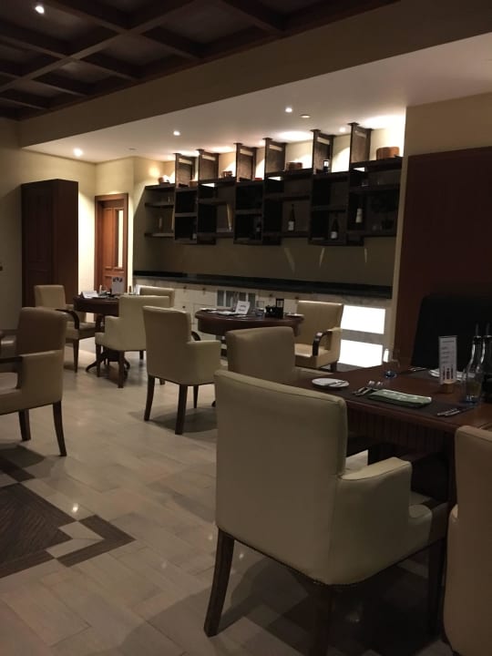 Vespa - ital. Restaurant DoubleTree by Hilton Resort & Spa Marjan Island