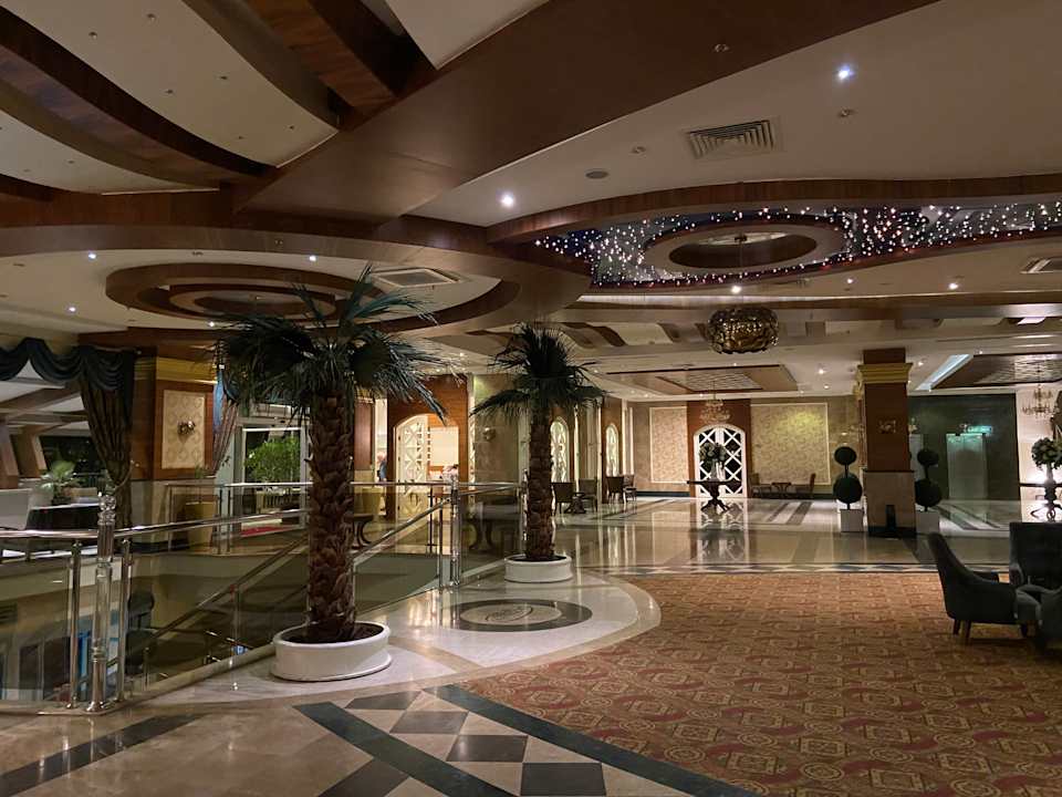 Lobby Dizalya Palm Garden