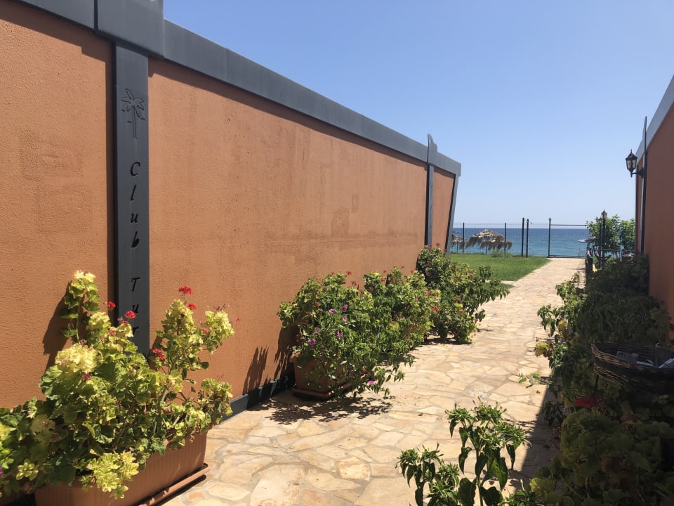 Außenansicht Club Turtas Beach Hotel