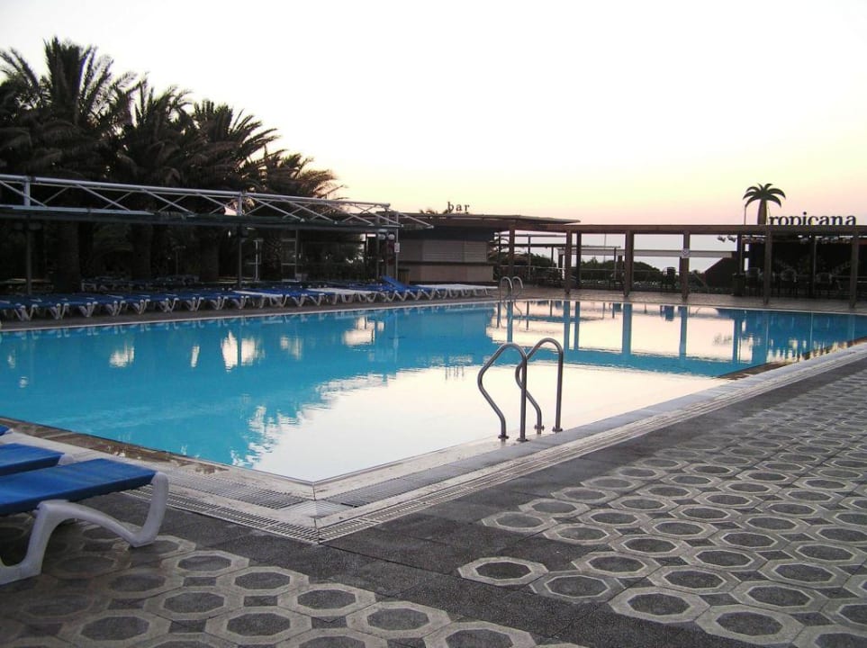Pool Esperides Beach Resort