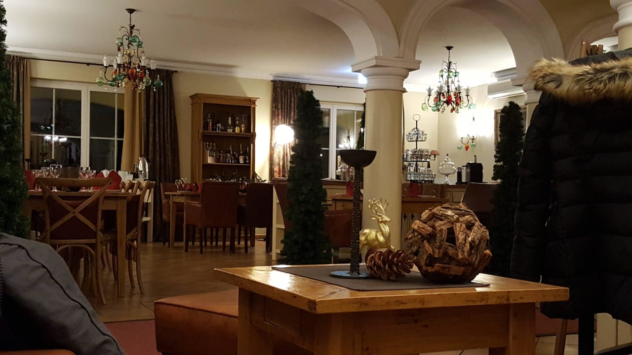 Restaurant und Barbereich Hotel Ampervilla