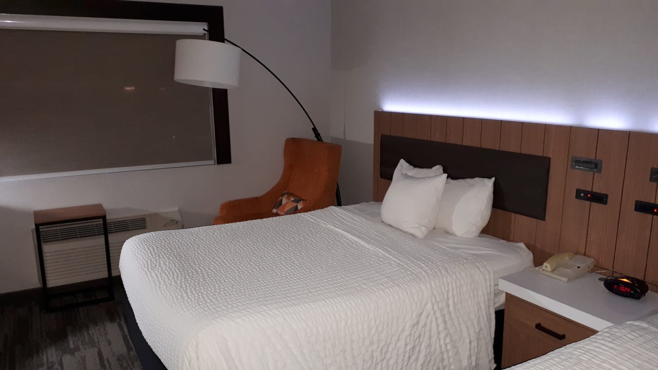 Zimmer Ramada Modesto