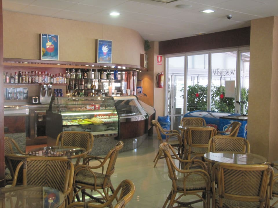 Bar California Apartments