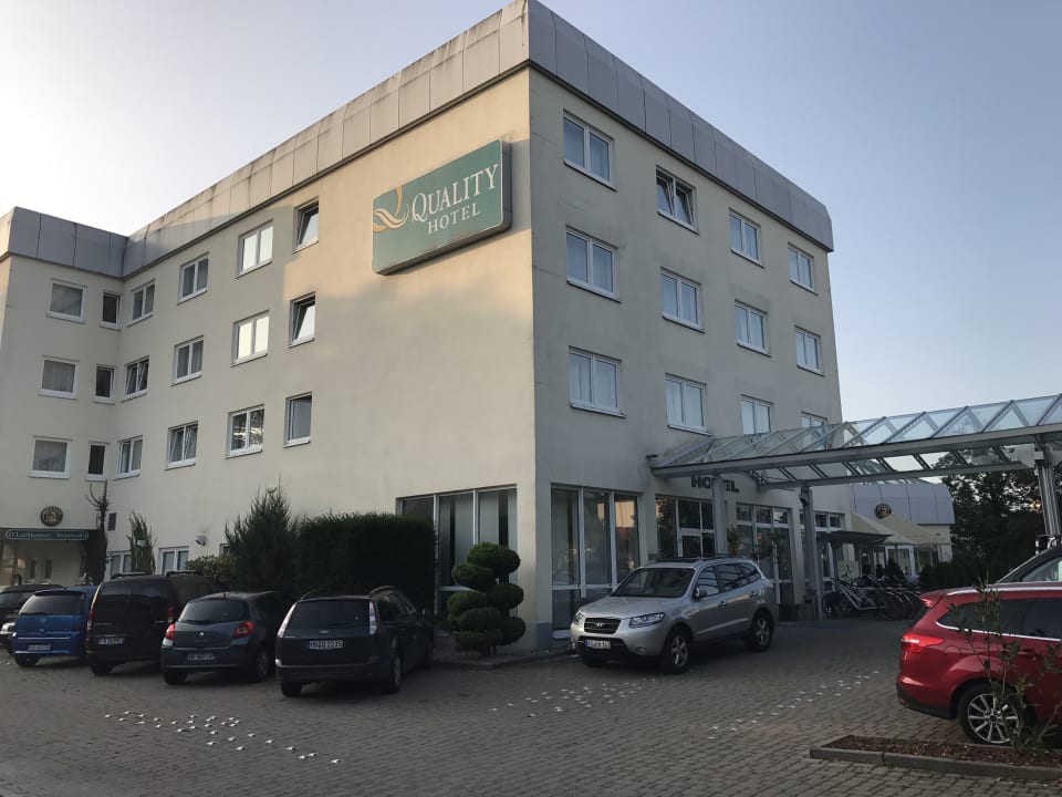 Außenansicht Quality Hotel Augsburg