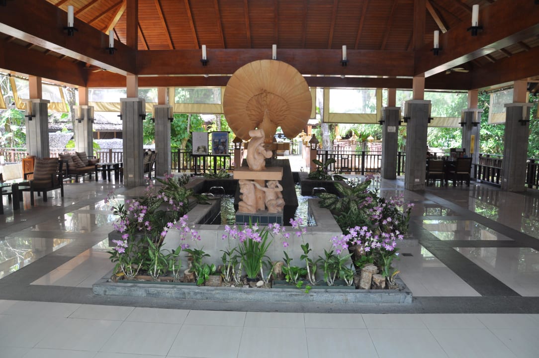 Brunnen an der Rezeption Khao Lak Merlin Resort
