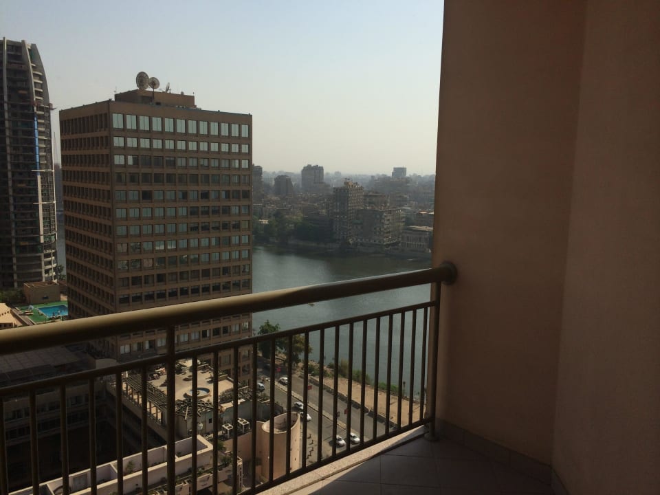 Blick vom Balkon Conrad Cairo