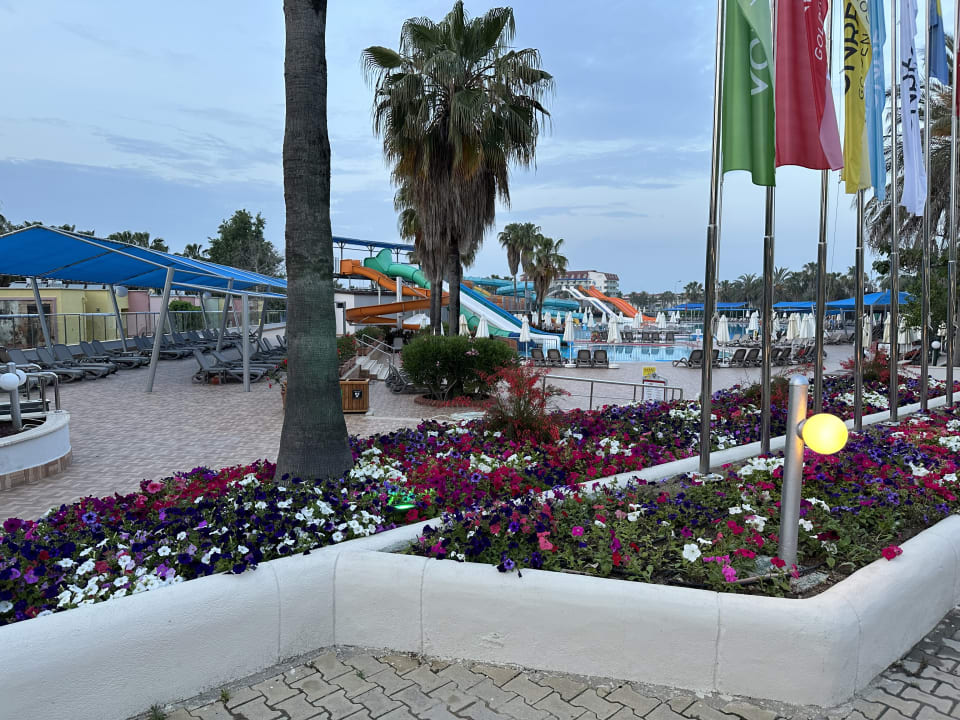 Pool VONRESORT Golden Coast