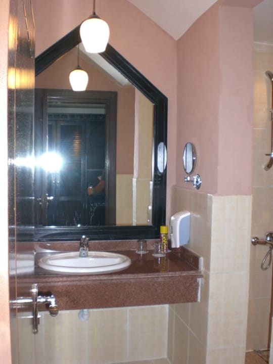 Im Badezimmer Pickalbatros Jungle Aqua Park Resort - Neverland Hurghada