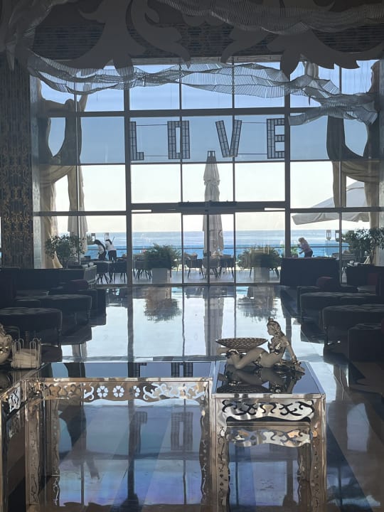 Lobby Azura Deluxe Resort & Spa Hotel