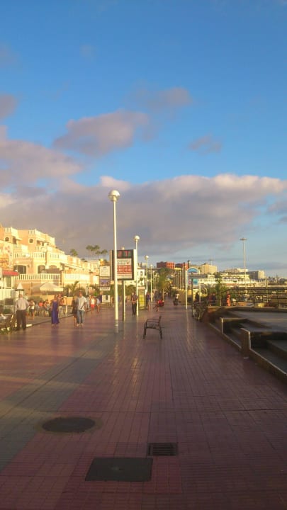 Die Promenade vor dem Hotel Lagos de Fañabé Beach Resort