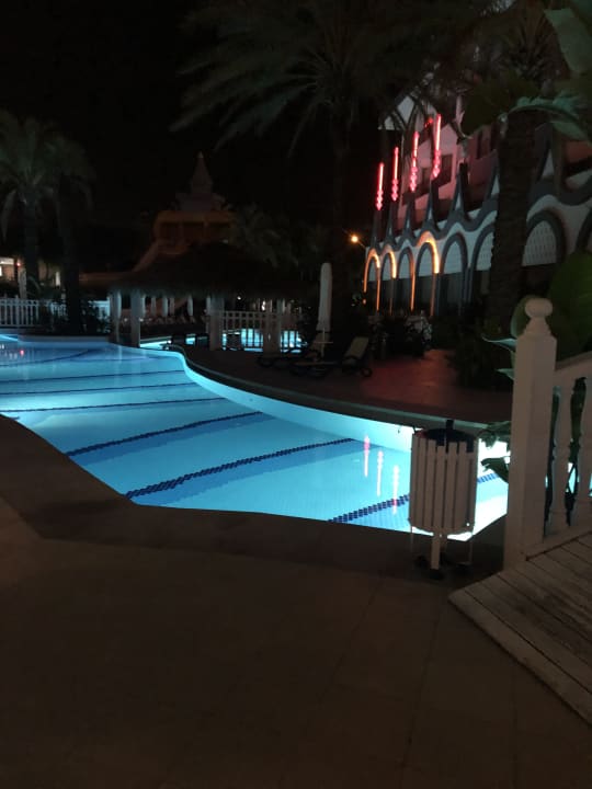 Pool Well Palace Side