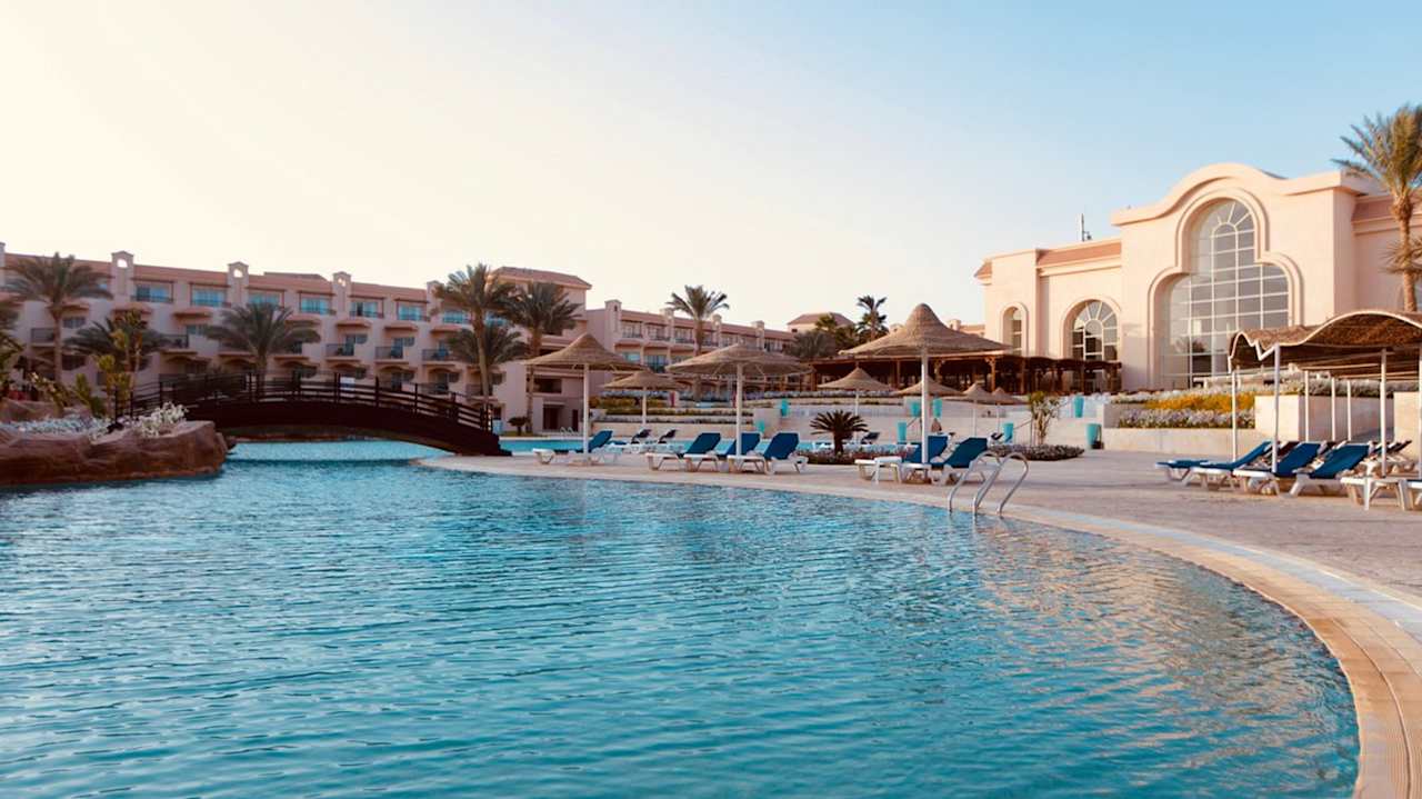 Pool Pyramisa Beach Resort Sahl Hasheesh