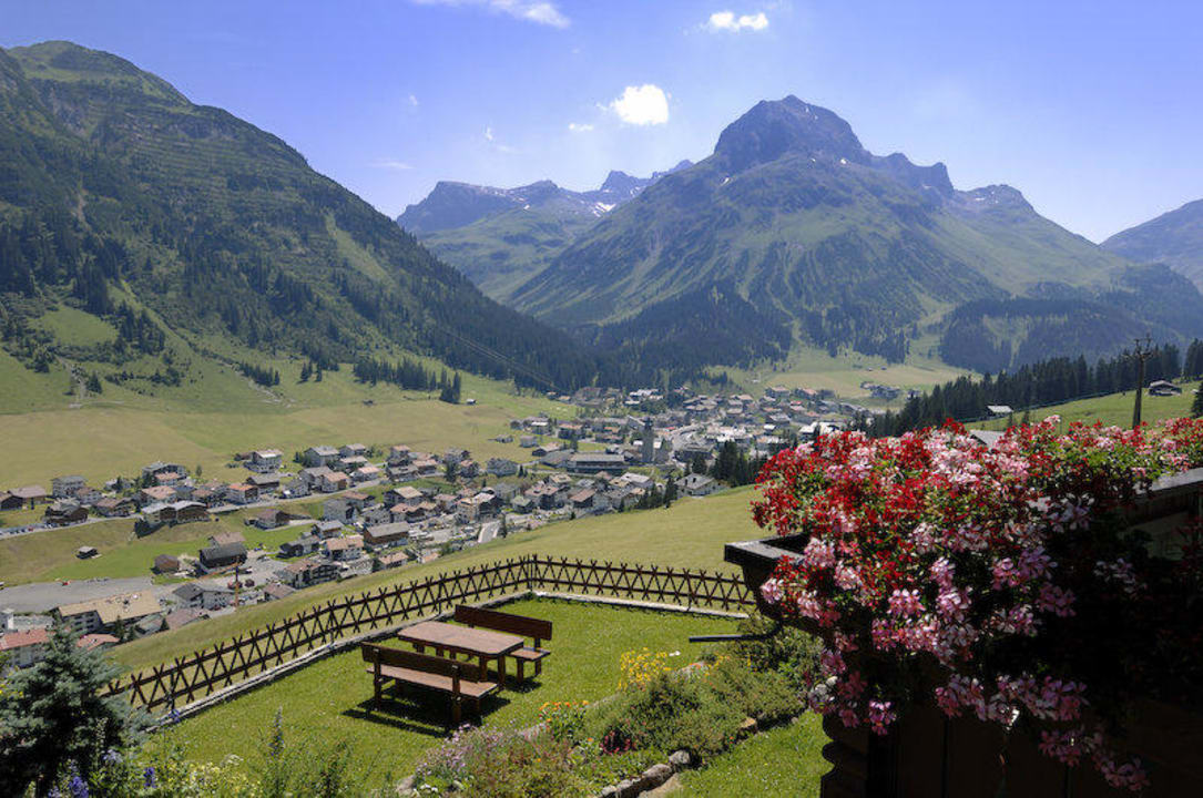 Lech im Sommer Pension Bergland