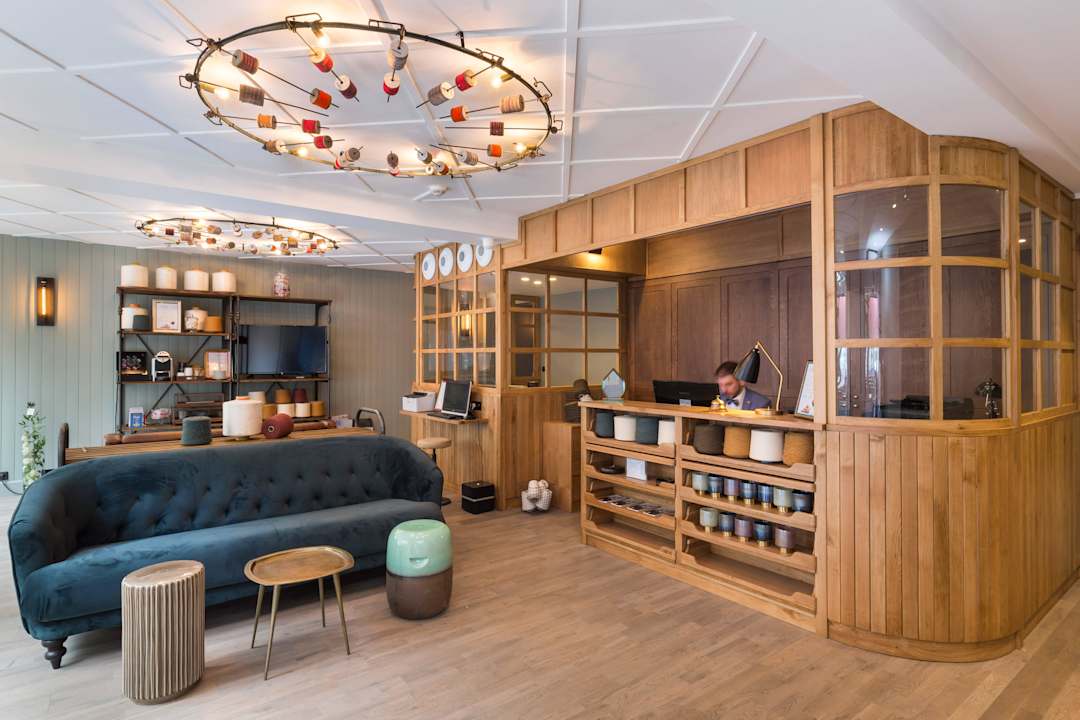 Lobby Hotel Silky by HappyCulture