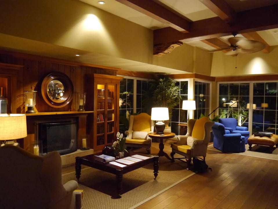 Bibliothek Hotel Grotto Bay Beach Resort