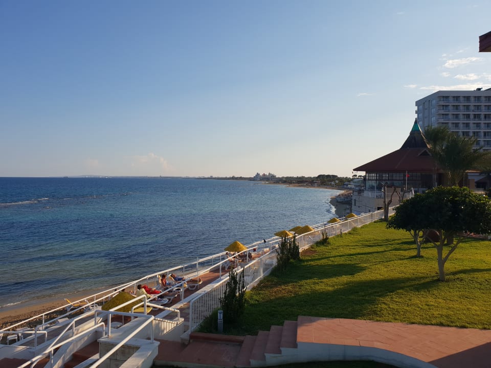 Ausblick Salamis Bay Conti Resort Hotel & Casino