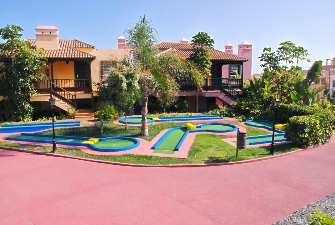 Piscina Apartamentos Oasis San Antonio