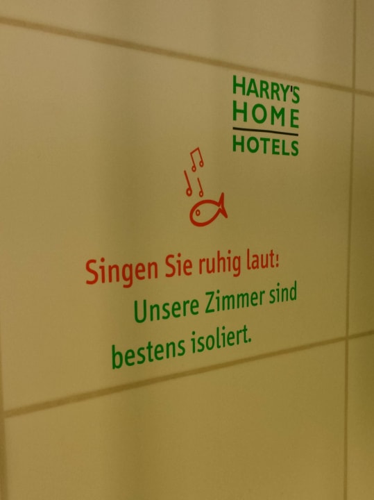 ... aber nicht gegen rückwärtsfahrende LKW Hotel Harry's Home Linz