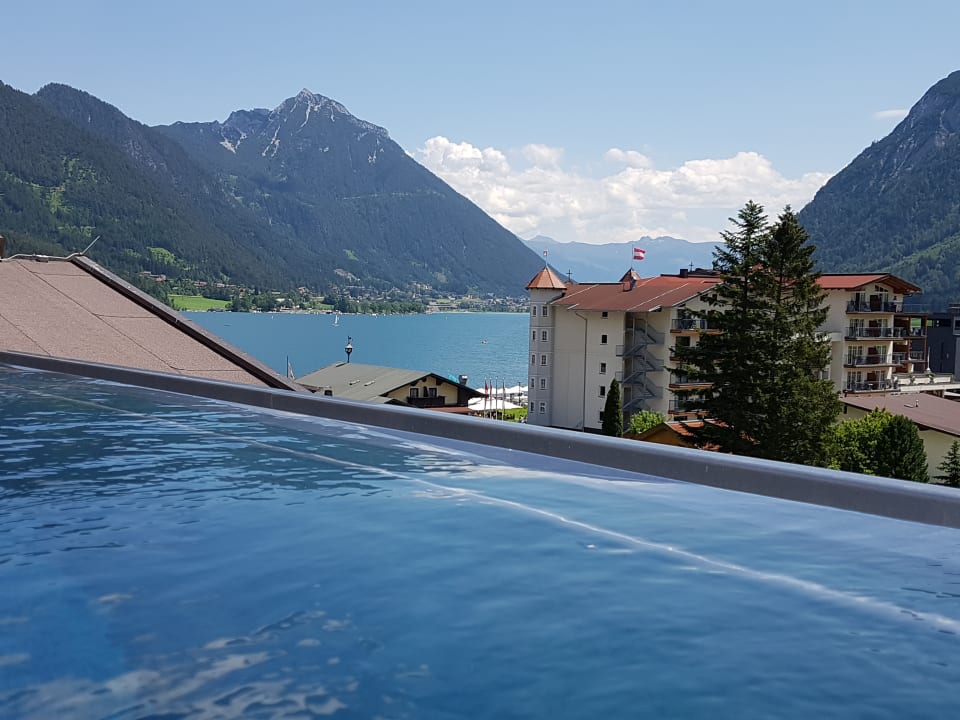 Ausblick Das Karwendel - Ihr Wellness Zuhause am Achensee