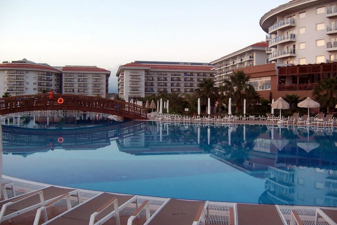 Blick zum Hotel vom 2.Pool Seaden Sea World Resort & Spa