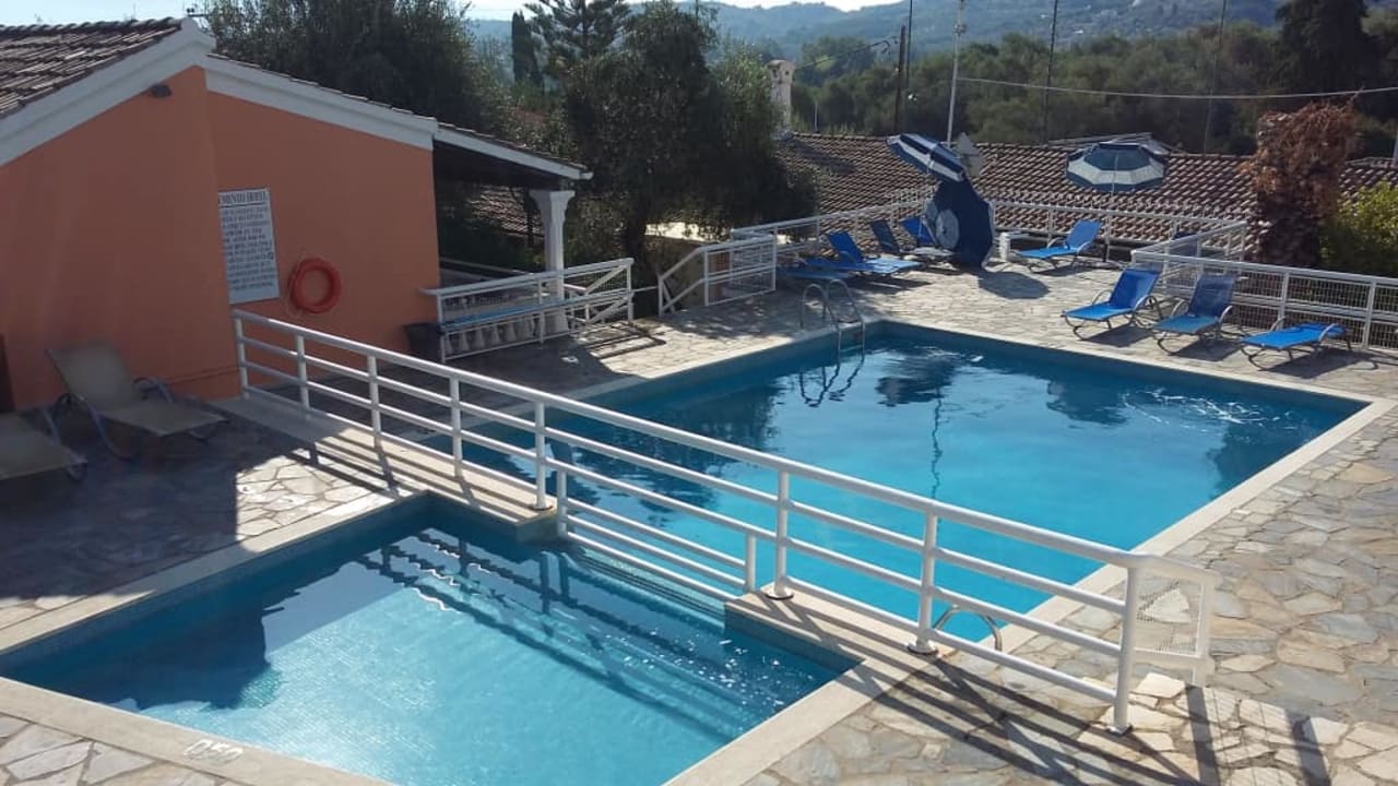 Brodzik i basen Michelangelo Resort