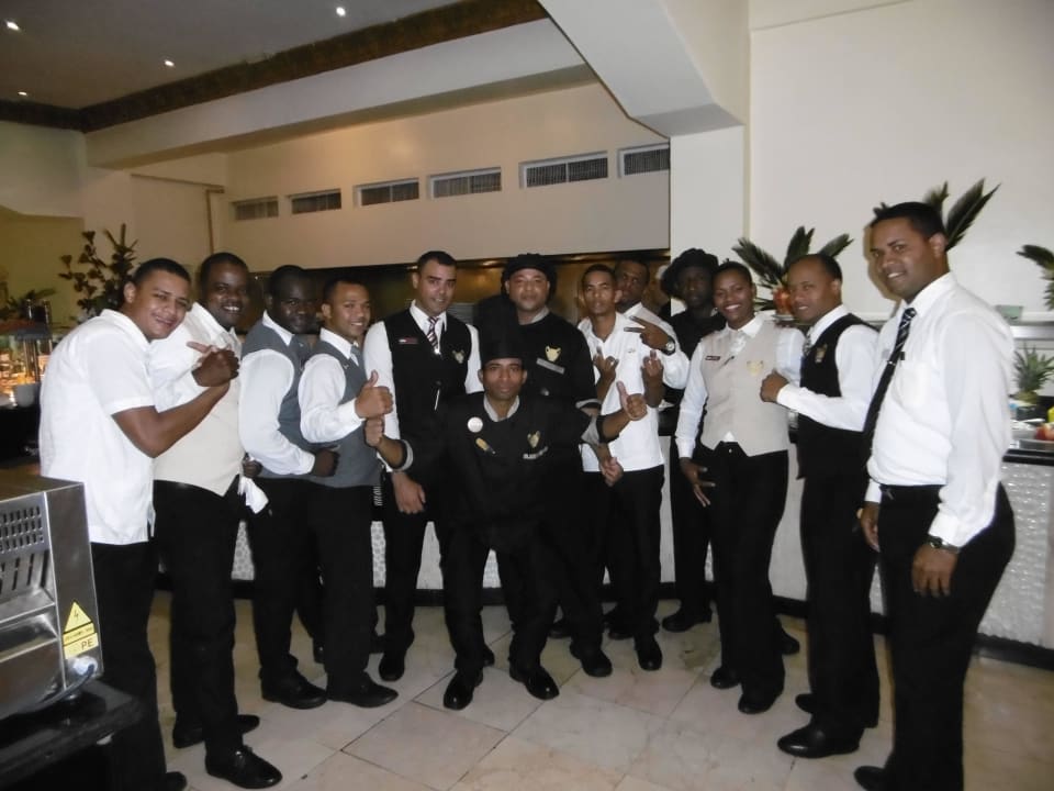 Rechts der Chef mit seiner Crew Grand Palladium Punta Cana Resort & Spa