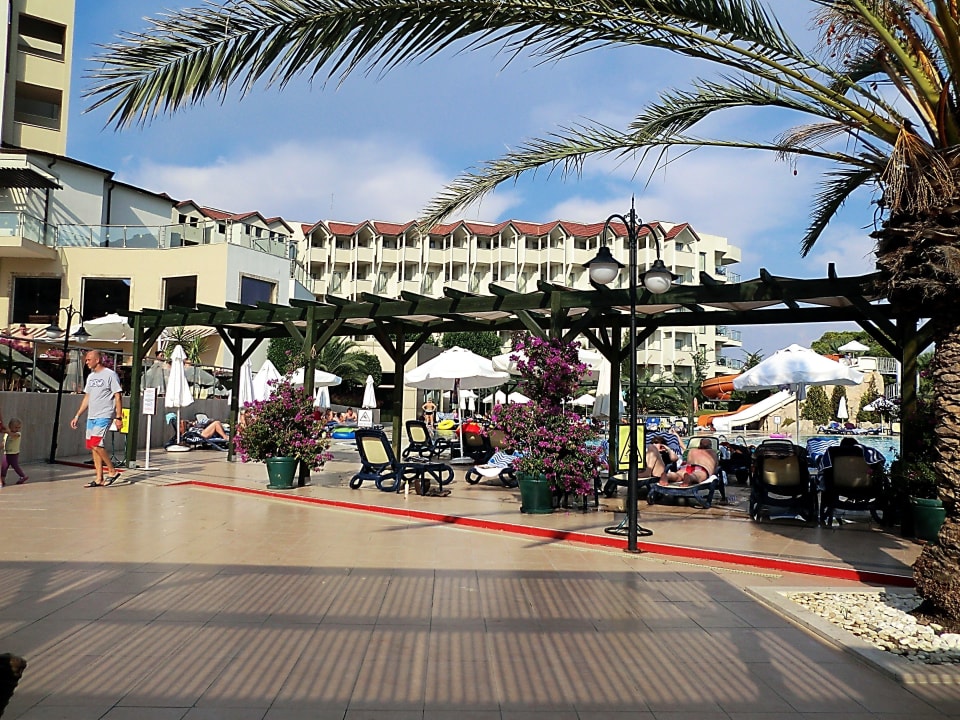 Vorbereitungen zum Weissen Abend  Arcanus Hotels Sorgun